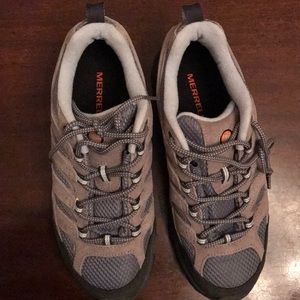 Unworn Women’s hiking boots